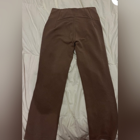 Lululemon Athletica Softstreme Brown Cropped Pants - Picture 3 of 7